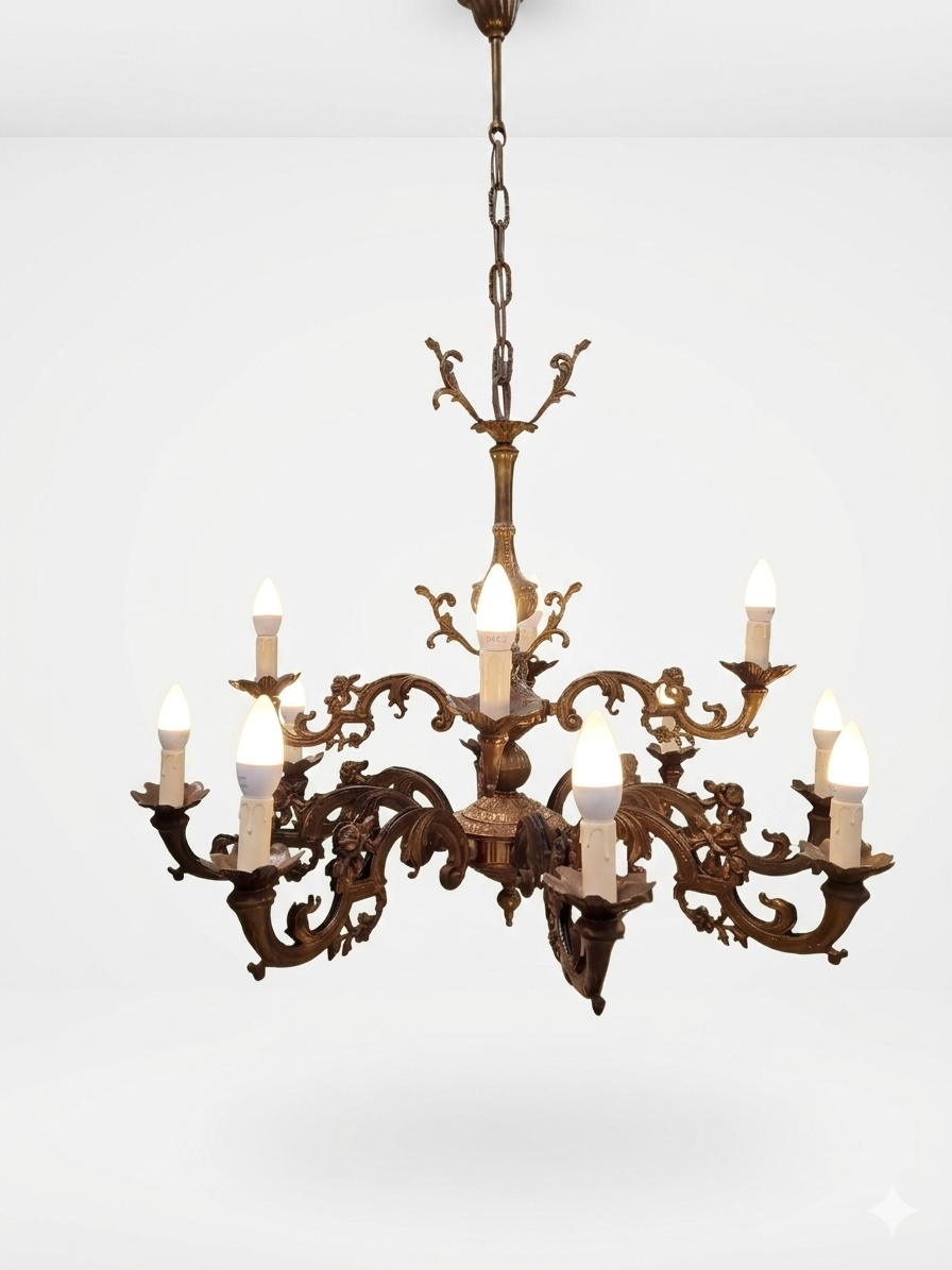 Lampadario italiano d'epoca a 12 bracci, motivo a foglia, ottone, anni '50