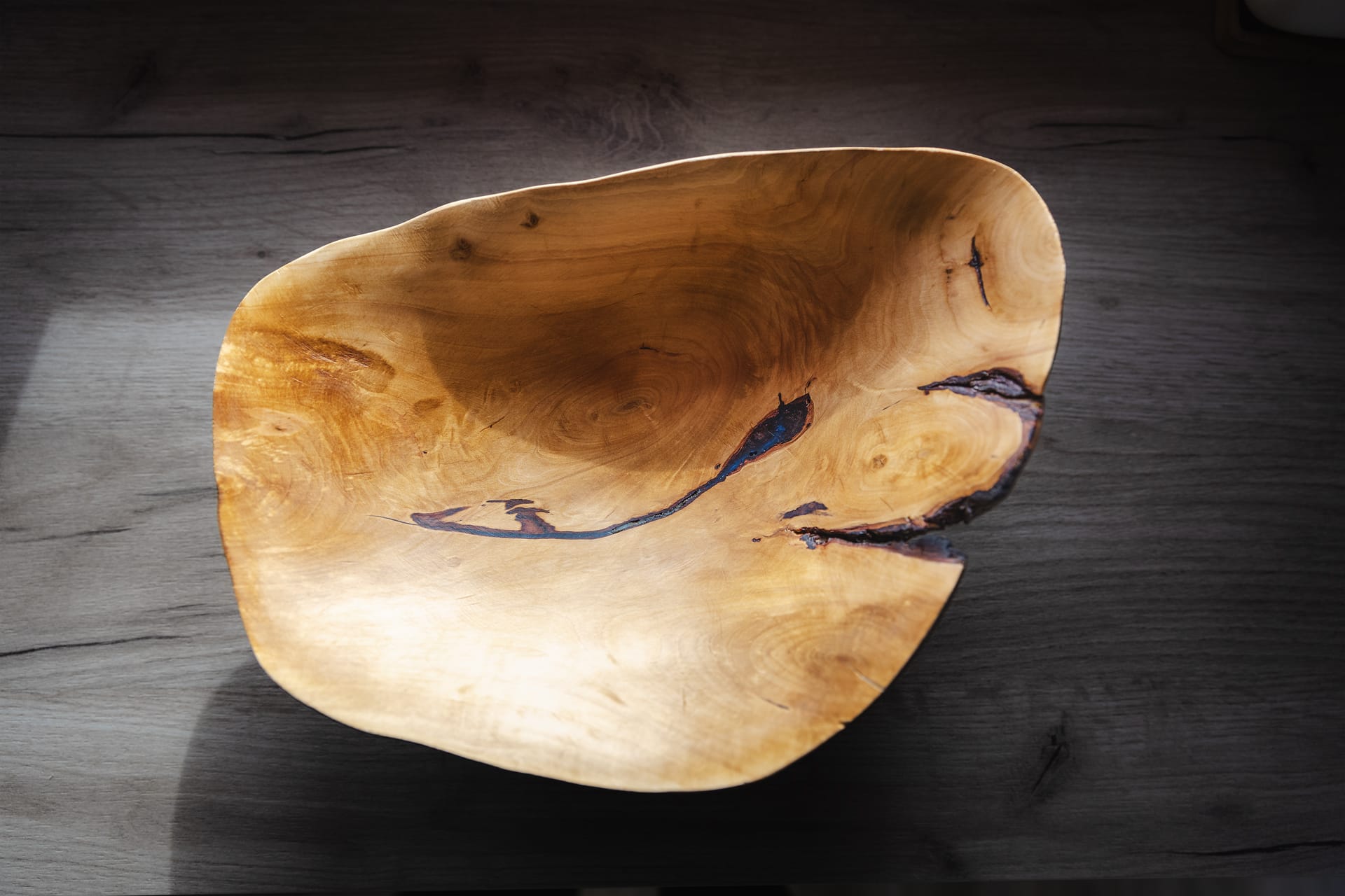 Portafrutta in legno di tiglio