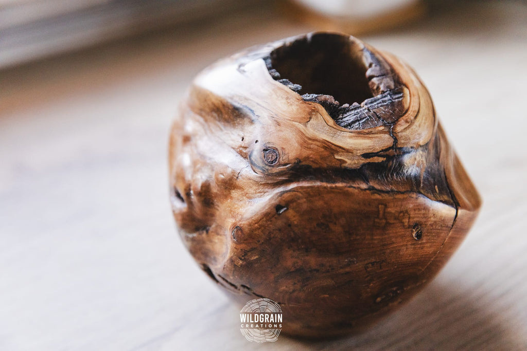 Vaso in legno di melo