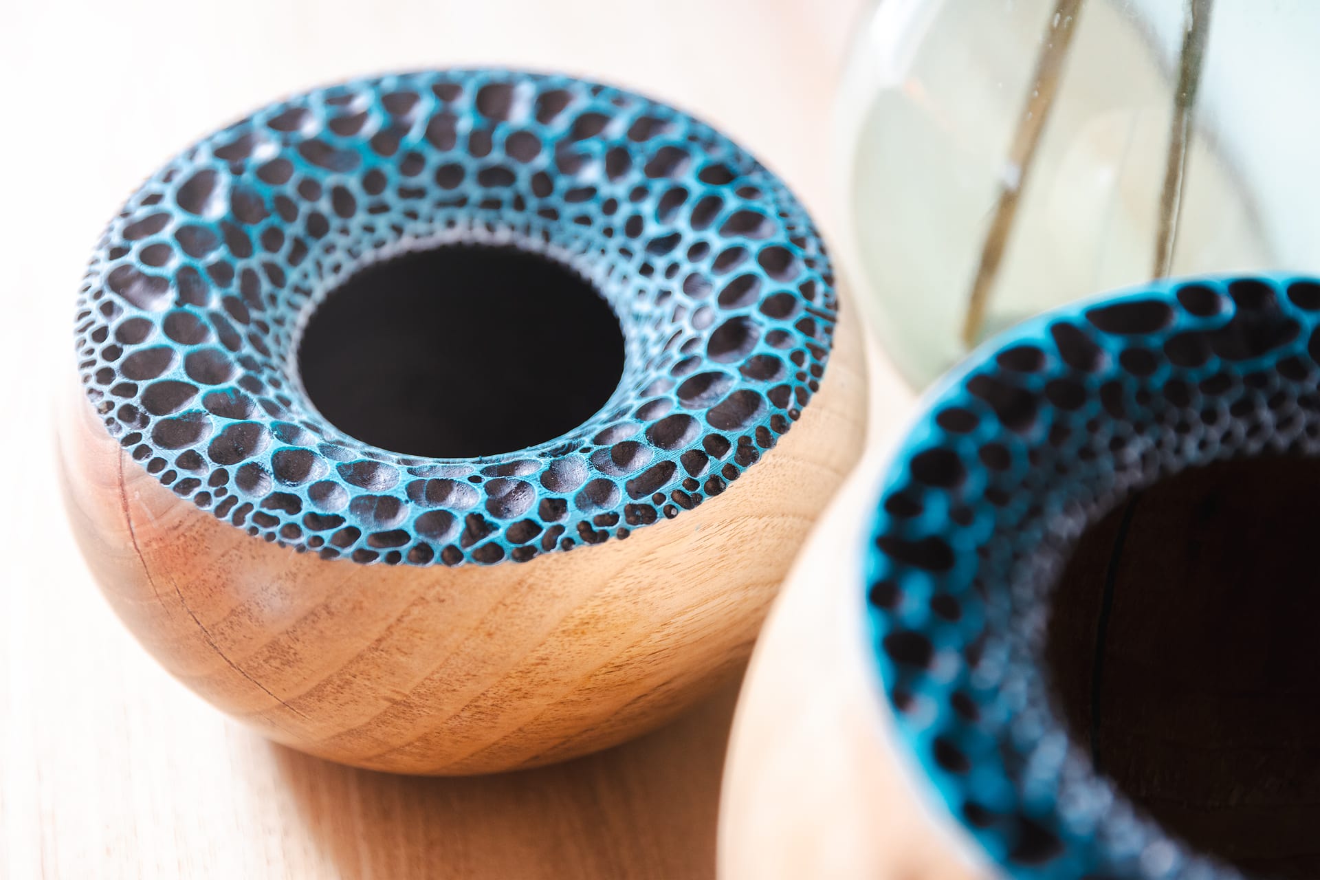 Ciotole in legno di noce tornito