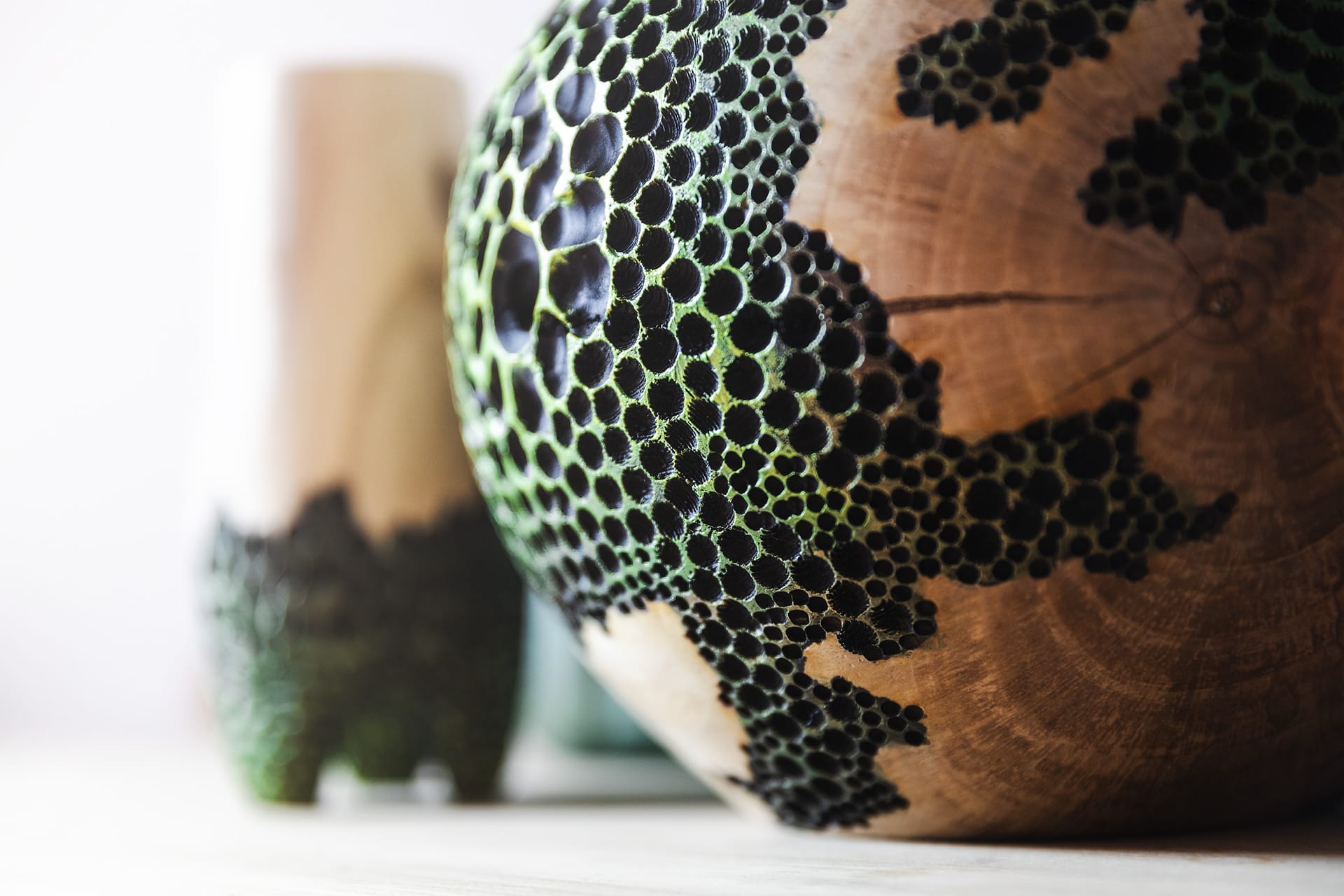 Vaso in legno di carrubo grande