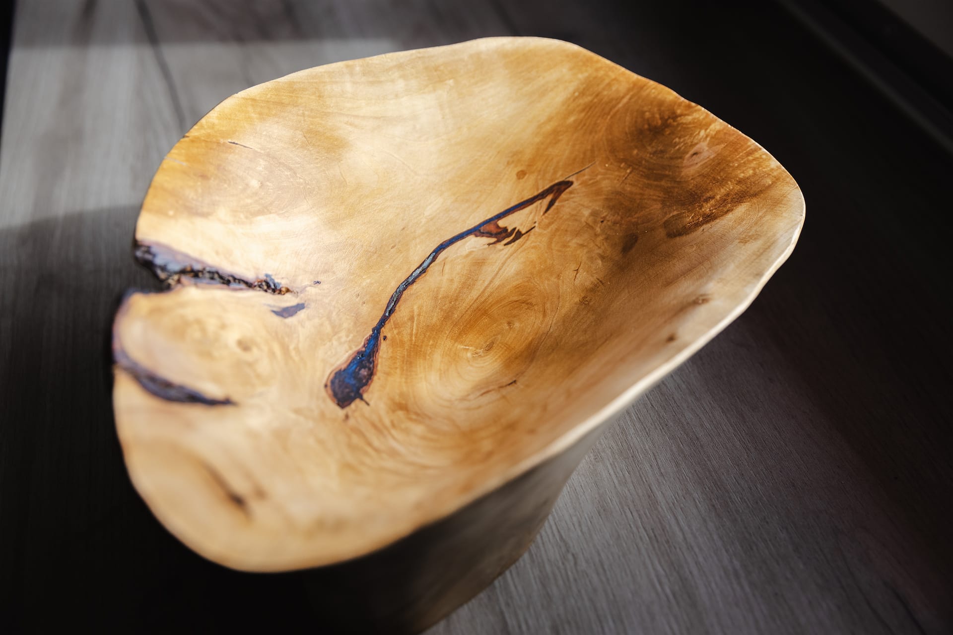 Portafrutta in legno di tiglio