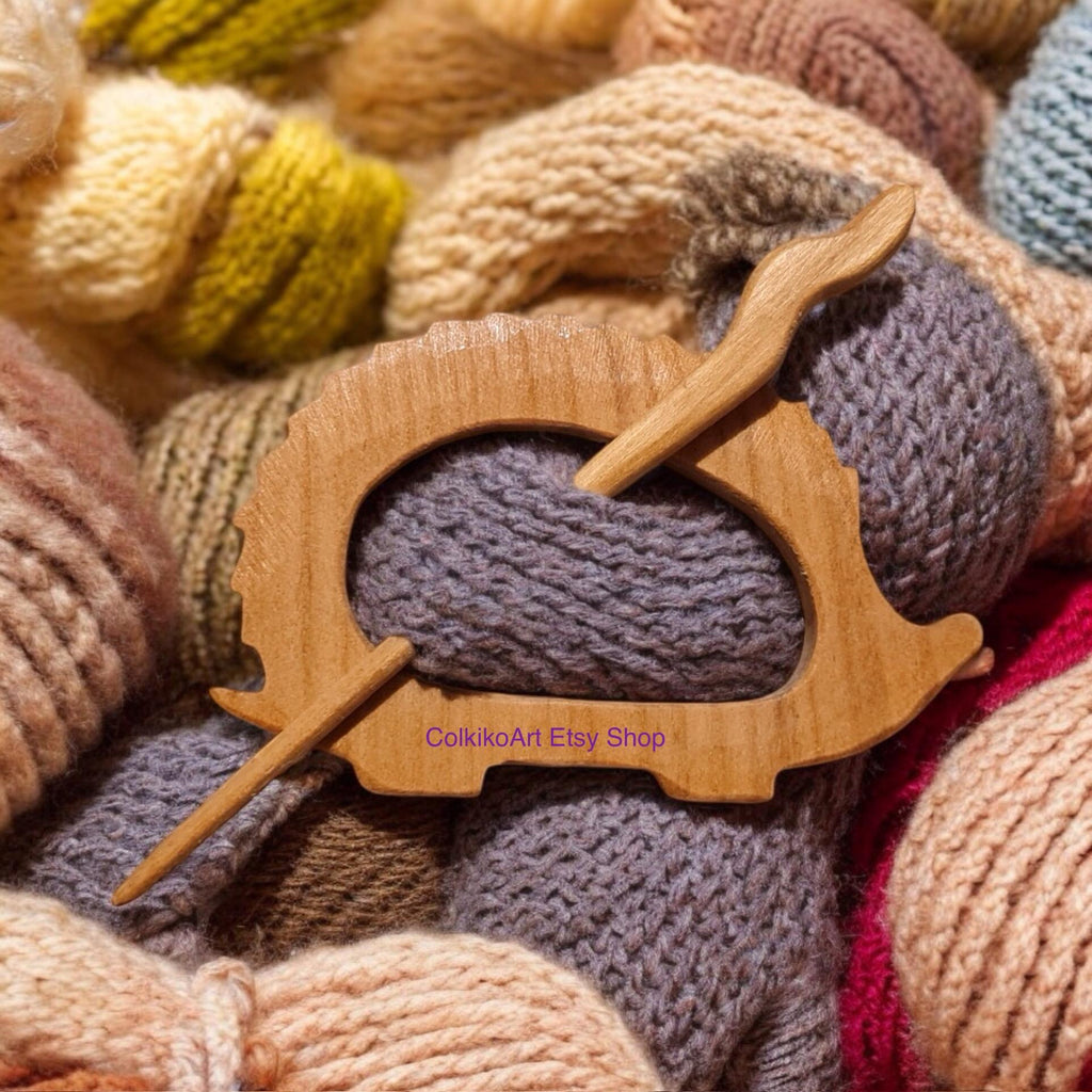 Spilla in legno per scialle - Riccio