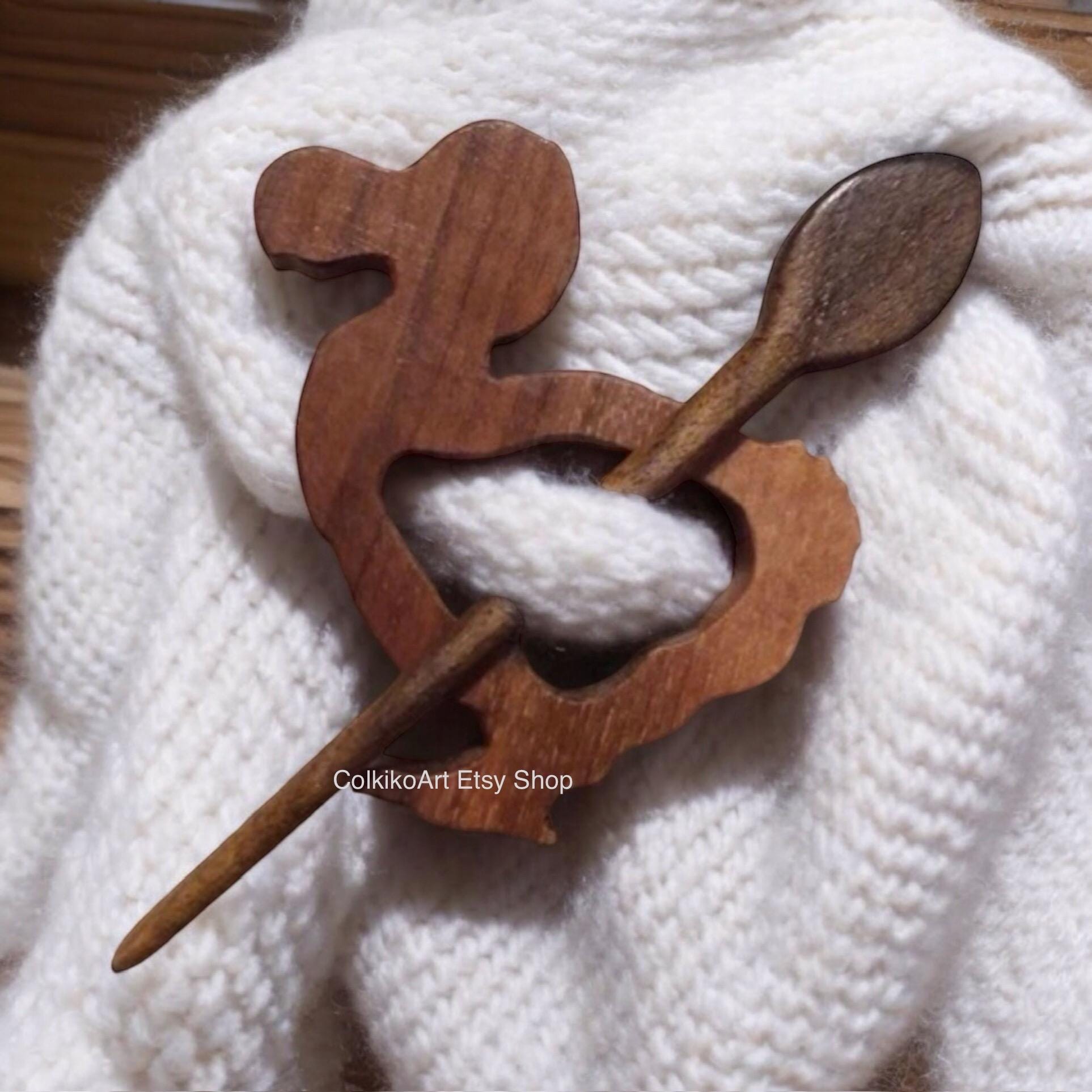 Spilla in legno per scialle - Dodo