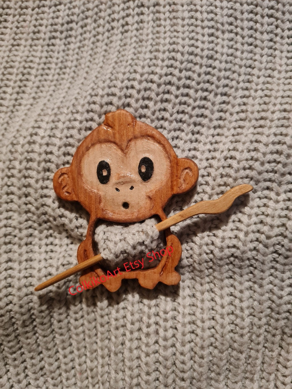 Wooden Shawl Pin, Wood Brooch, Wood Scarf Pin, Women Gift, Baby girl gift,Eco friendly Accessory, Jewlery, animal, bear pin, brooch