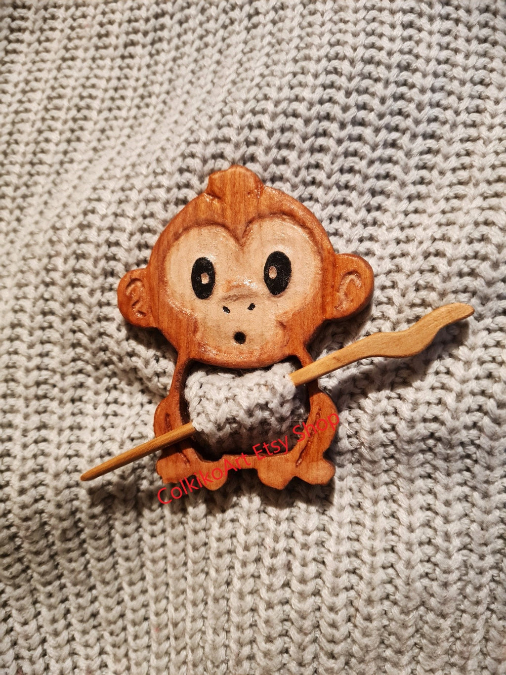 Wooden Shawl Pin, Wood Brooch, Wood Scarf Pin, Women Gift, Baby girl gift,Eco friendly Accessory, Jewlery, animal, bear pin, brooch