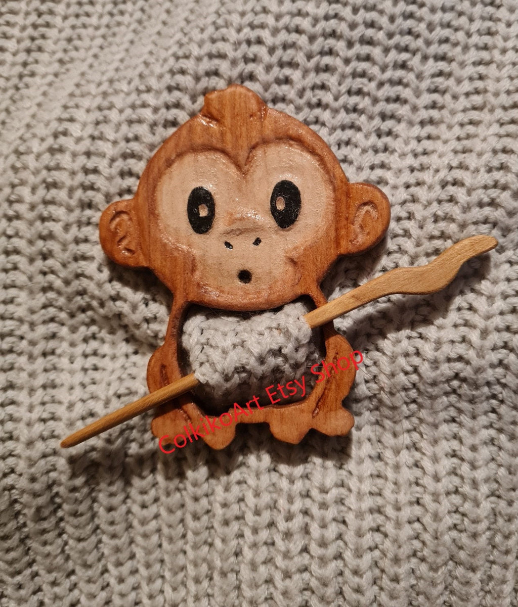 Wooden Shawl Pin, Wood Brooch, Wood Scarf Pin, Women Gift, Baby girl gift,Eco friendly Accessory, Jewlery, animal, bear pin, brooch