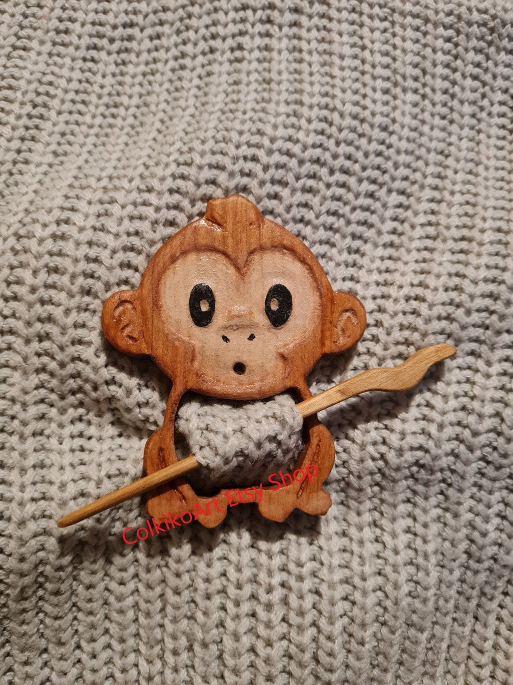 Wooden Shawl Pin, Wood Brooch, Wood Scarf Pin, Women Gift, Baby girl gift,Eco friendly Accessory, Jewlery, animal, bear pin, brooch