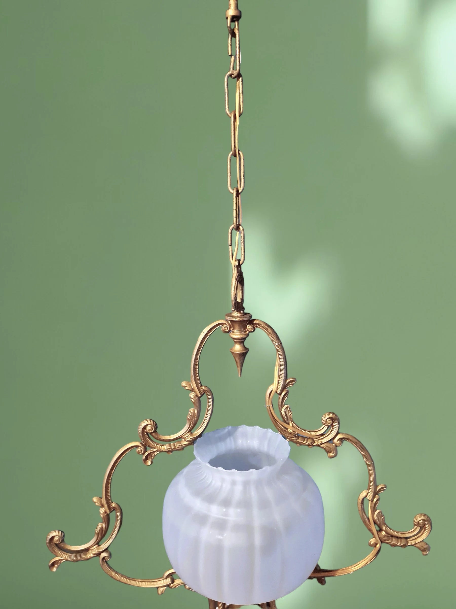 Suspension en verre opaque