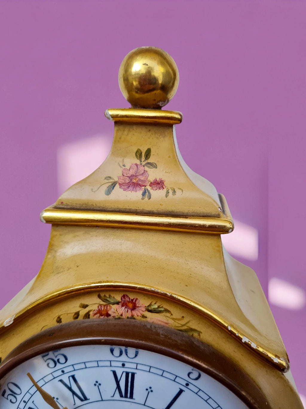 Orologio svizzero a pendolo di Neuchâtel secondo Luigi XVI