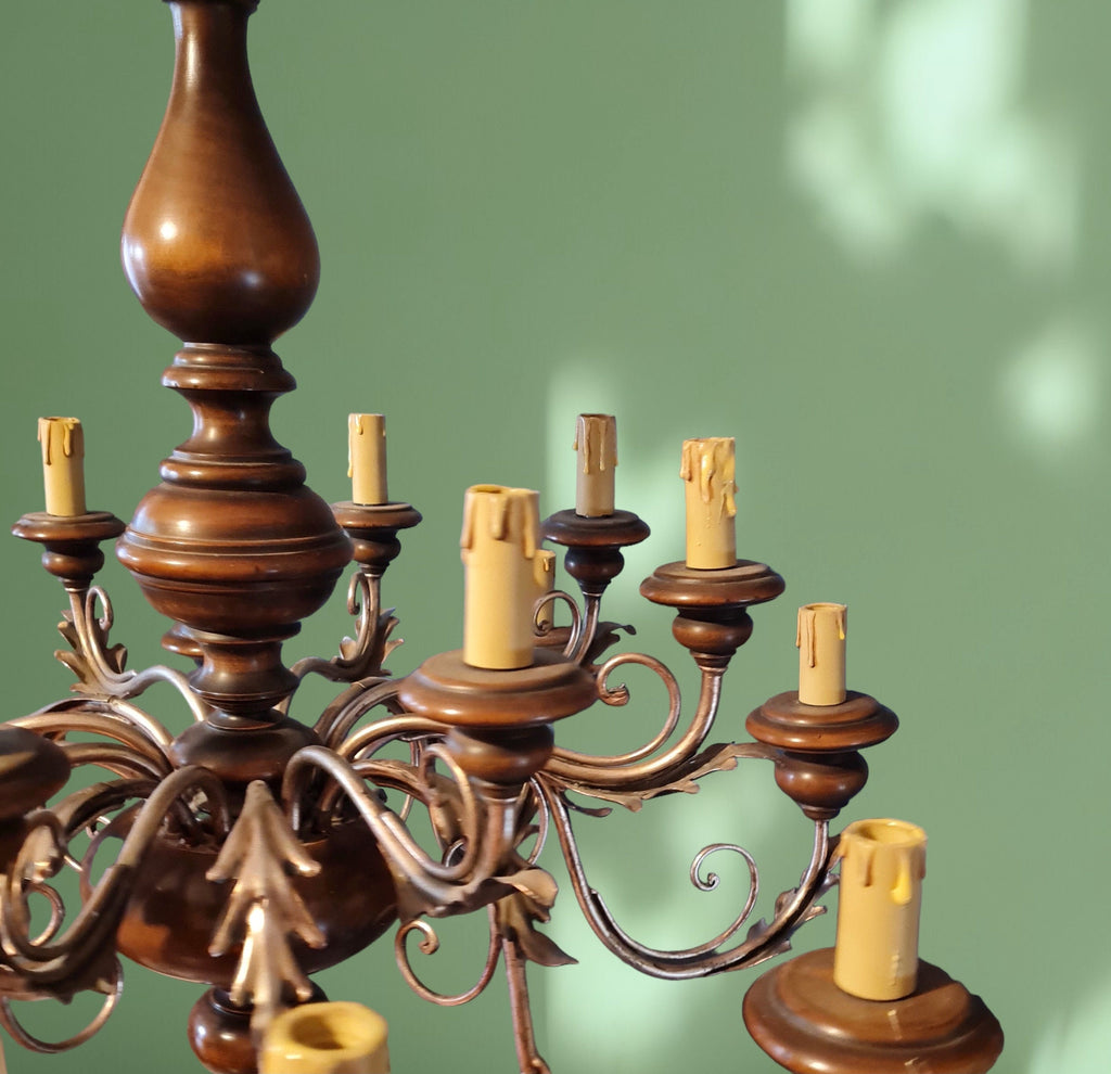 Lampadario italiano d'epoca a 16 braccia