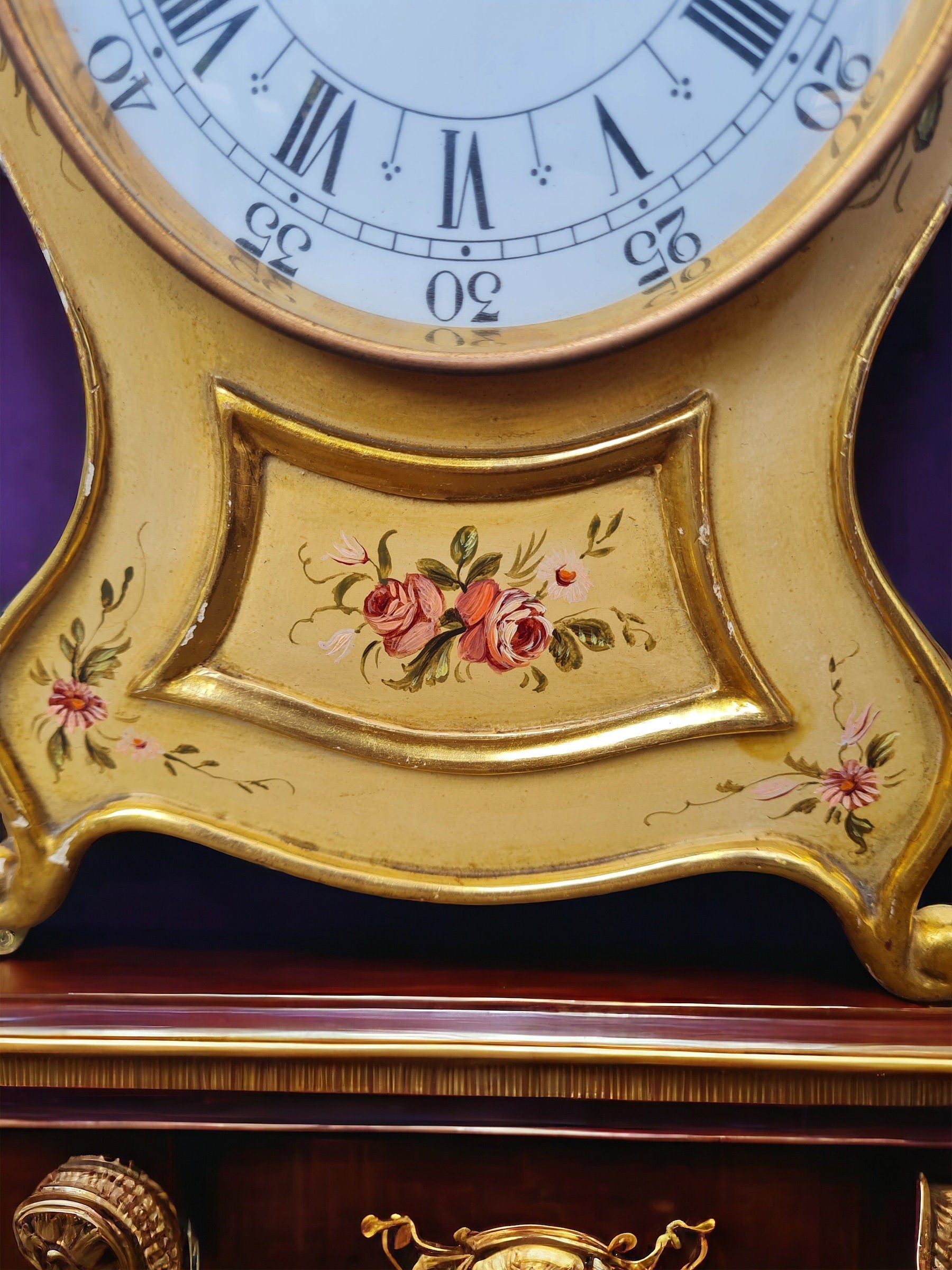 Orologio svizzero a pendolo di Neuchâtel secondo Luigi XVI