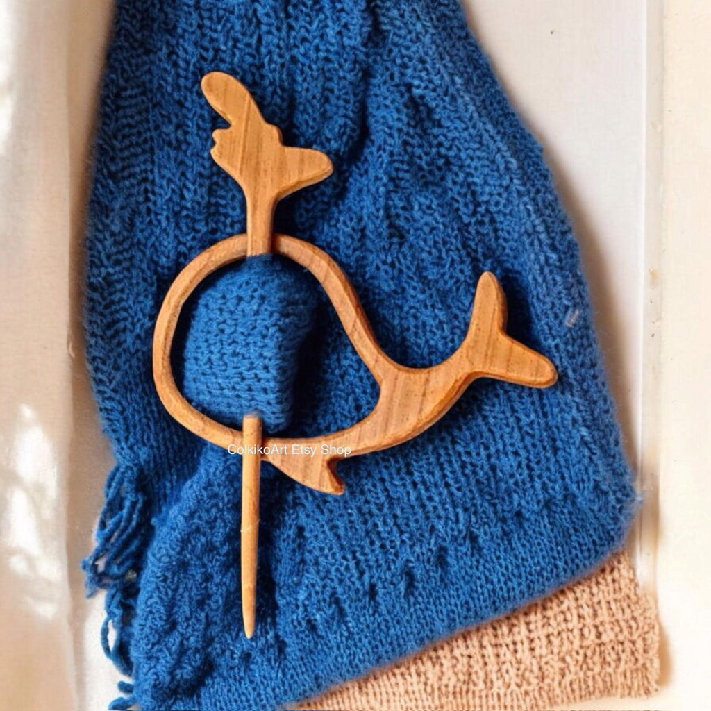 Whale Wooden Shawl Pin, Wood Brooch, knitted Scarf Pin, Women Gift,Accessory, Jewlery, whale