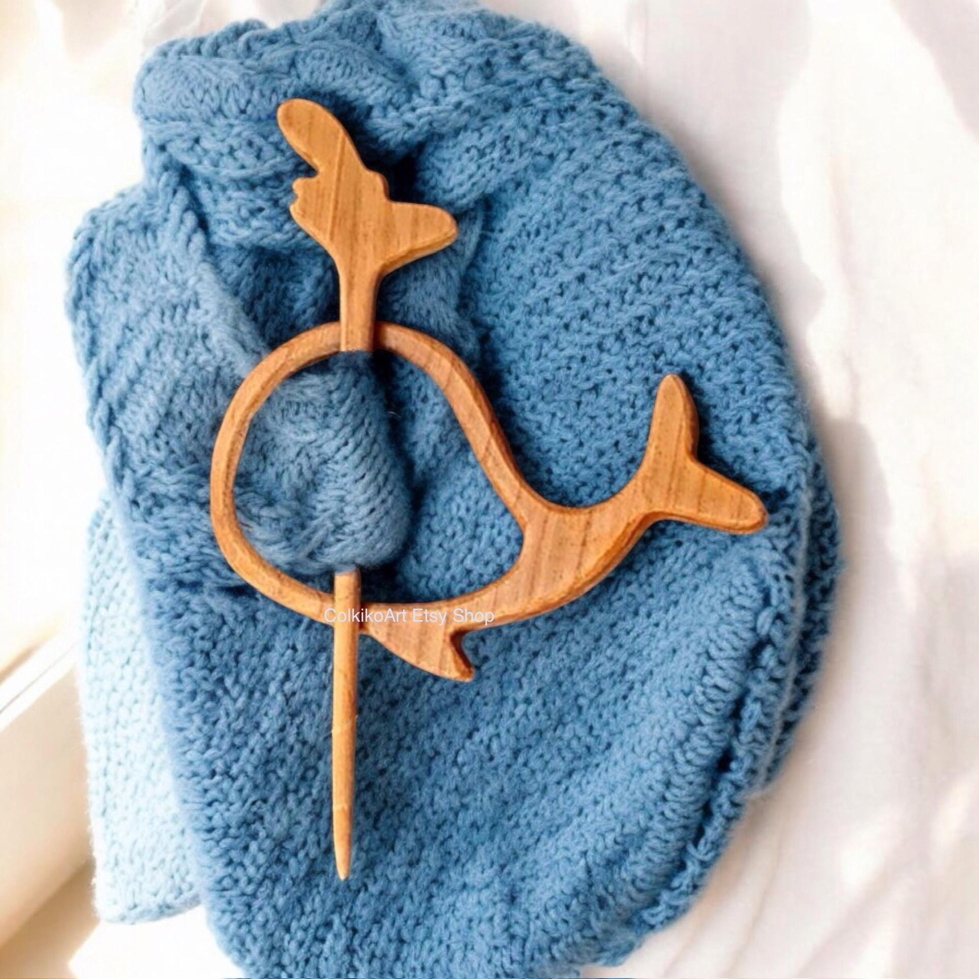 Whale Wooden Shawl Pin, Wood Brooch, knitted Scarf Pin, Women Gift,Accessory, Jewlery, whale