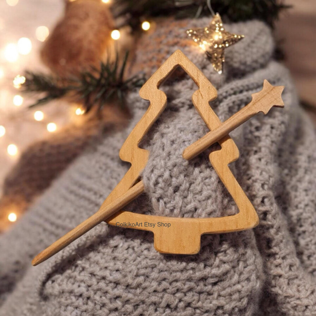 christmas tree Wooden Shawl Pin, Wood Brooch, knitted Scarf Pin, Women Gift,Accessory, Jewlery
