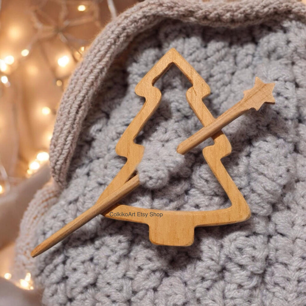 christmas tree Wooden Shawl Pin, Wood Brooch, knitted Scarf Pin, Women Gift,Accessory, Jewlery