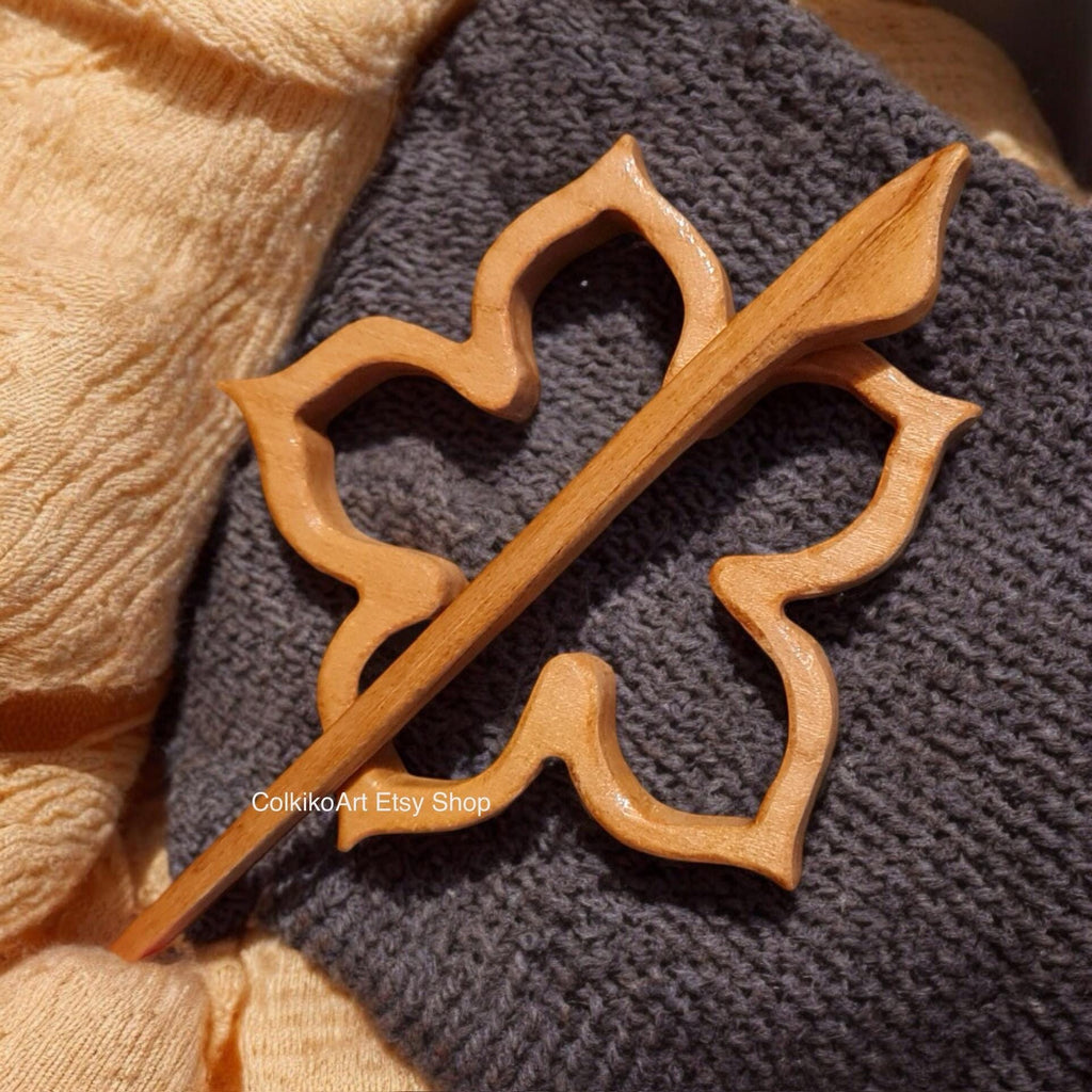 Flower Wooden Shawl Pin, Wood Brooch, Wood Scarf Pin, Women Gift, Eco friendly Accessory, Jewlery, geart pin