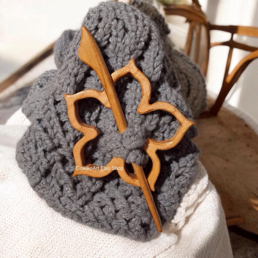 Flower Wooden Shawl Pin, Wood Brooch, Wood Scarf Pin, Women Gift, Eco friendly Accessory, Jewlery, geart pin