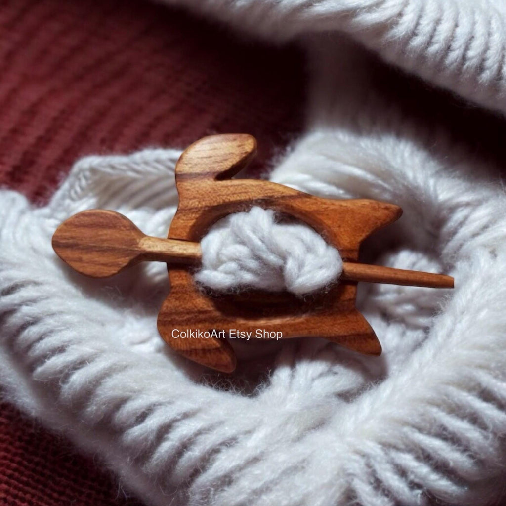 Wooden Shawl Pin, Wood Brooch, Wood Scarf Pin, Women Gift, Baby girl gift,Eco friendly Accessory, Jewlery, animal, turtle pin, brooch