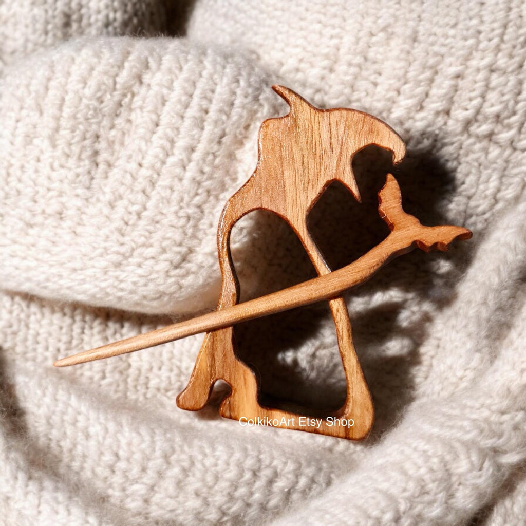 Cat lover kitten Wooden Shawl Pin, Wood Brooch, Wood Scarf Pin, Women Gift, kittens,Eco friendly Accessory, Jewlery, love, geart pin, brooch