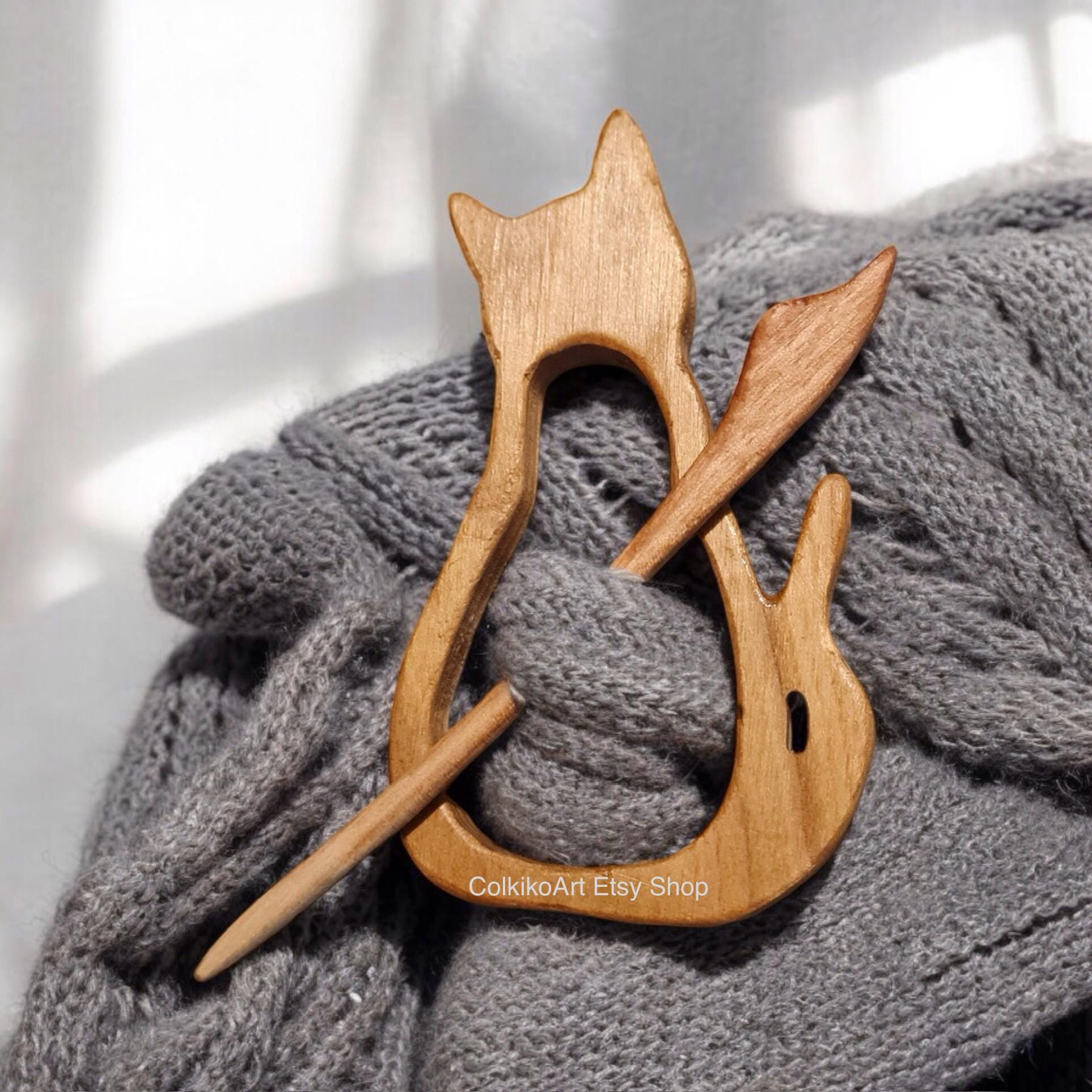 Cat lover Wooden Shawl Pin, Wood Brooch,Knitted Scarf, Women Gift, kittens,Eco friendly Accessory