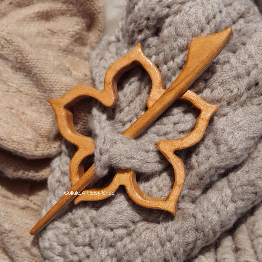 Flower Wooden Shawl Pin, Wood Brooch, Wood Scarf Pin, Women Gift, Eco friendly Accessory, Jewlery, geart pin
