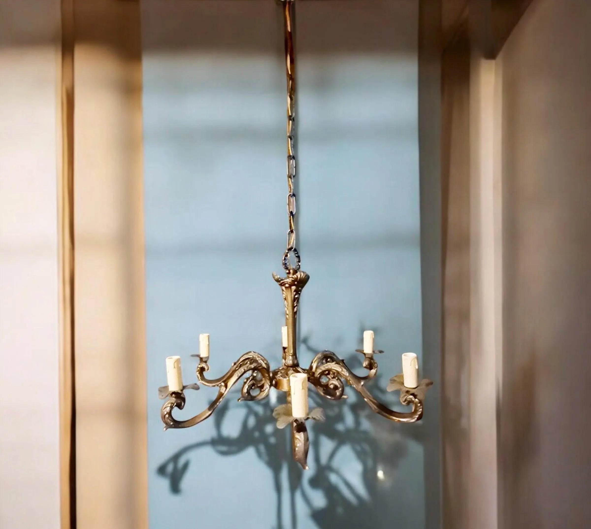 Lustre italien en laiton à six bras des années 1950
