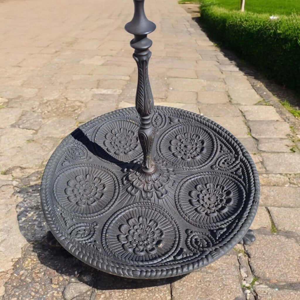 Umbrella stand in solid oxidized brass