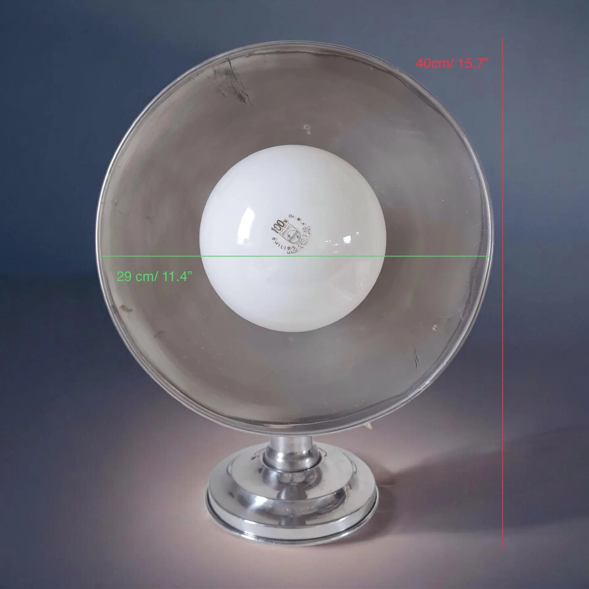 Stufa elettrica riadattata in lampada da tavolo