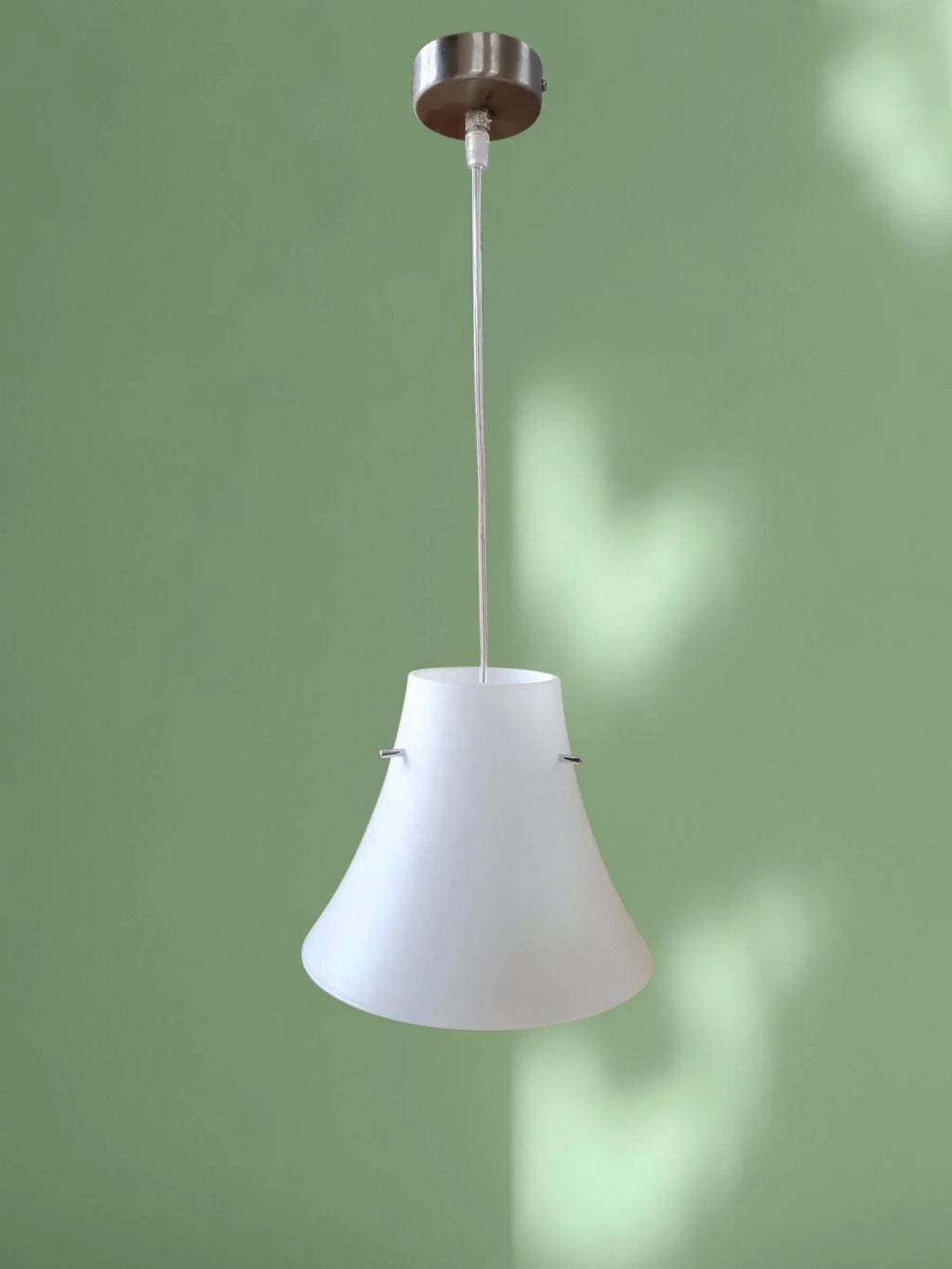 Suspension de style mid-century avec verre opale