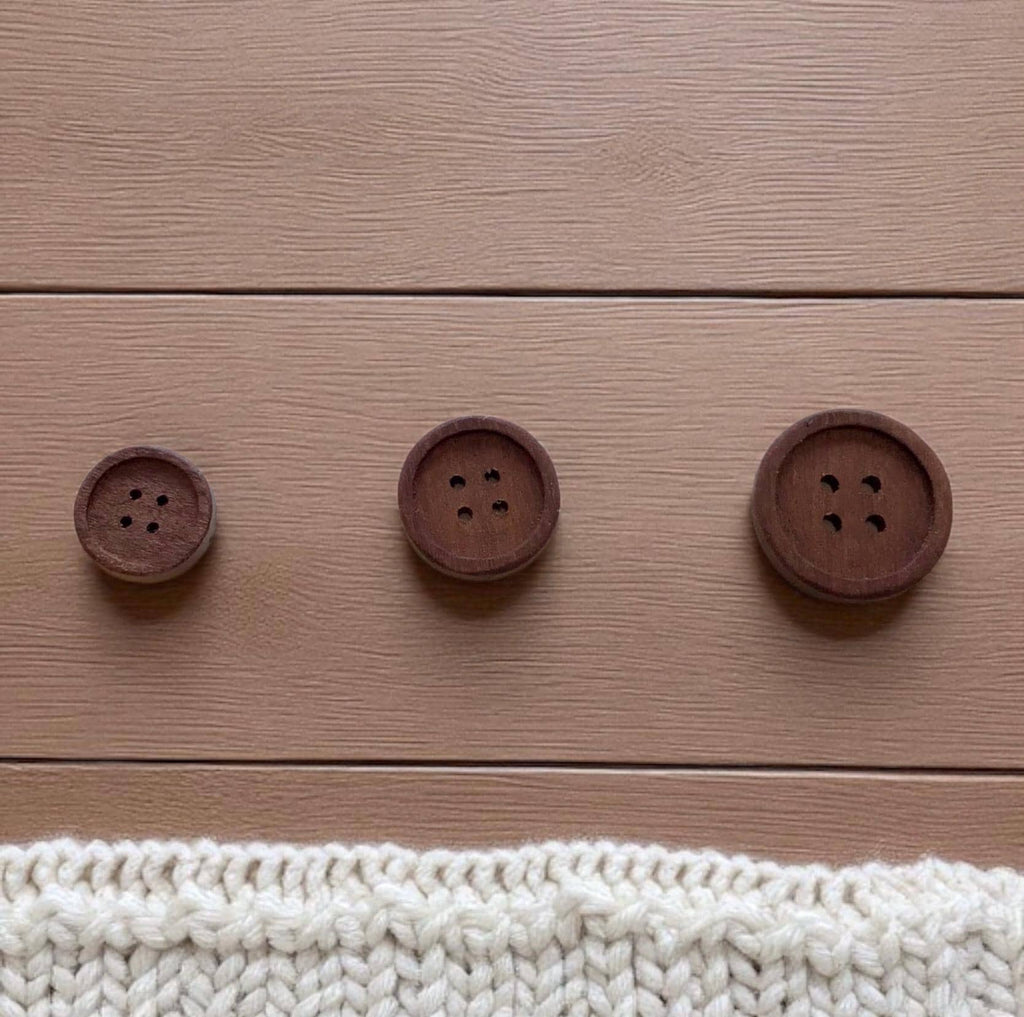 Multiple Handmade wooden buttons classic smal border