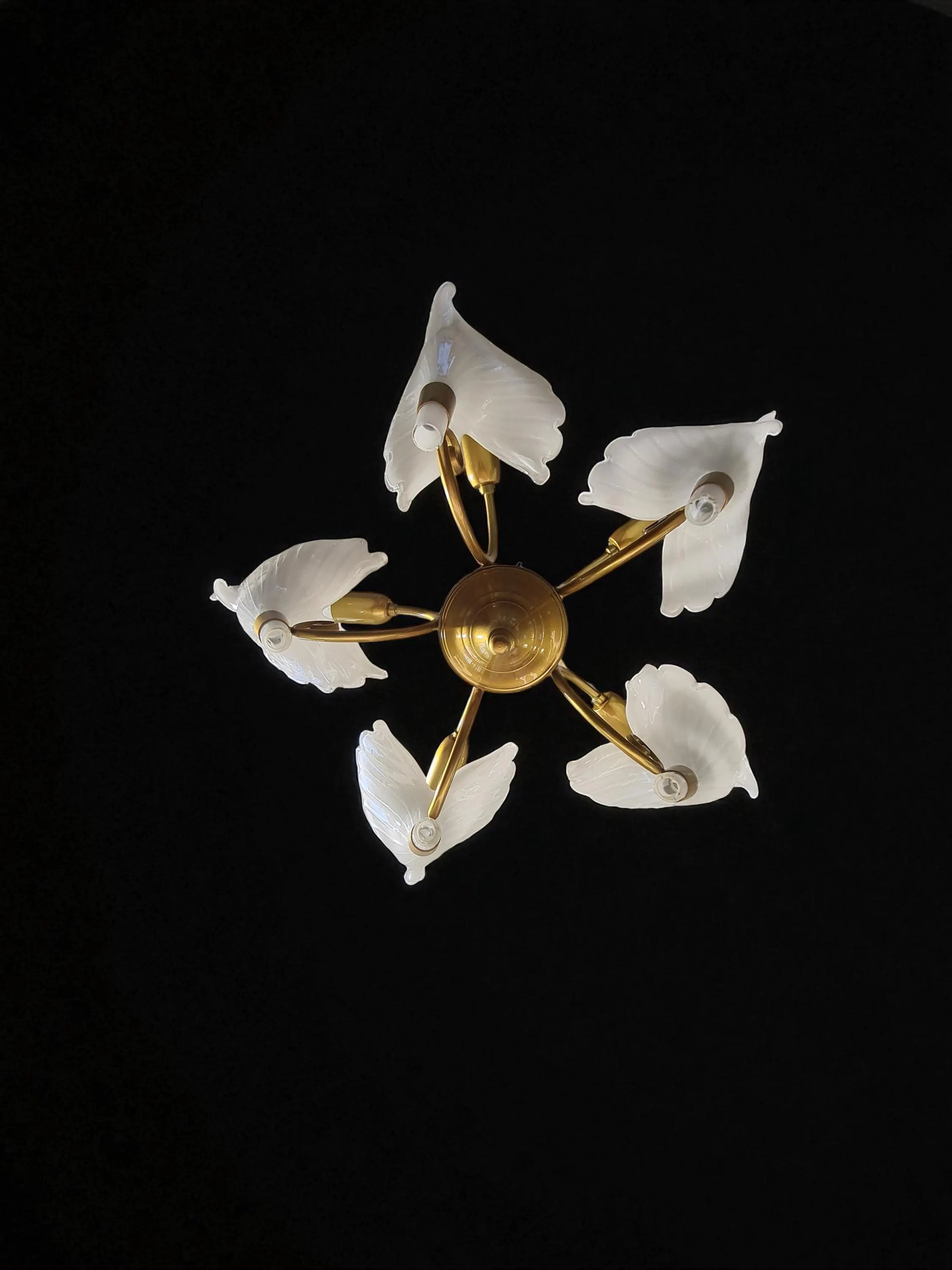 Lustre floral en céramique en forme de lustre à lustre, orné de fleurs